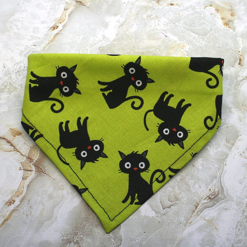 HAND CRAFTED Bandana Halloween Scaredy Cat Dog Cat Print Pet Scarf Accessory